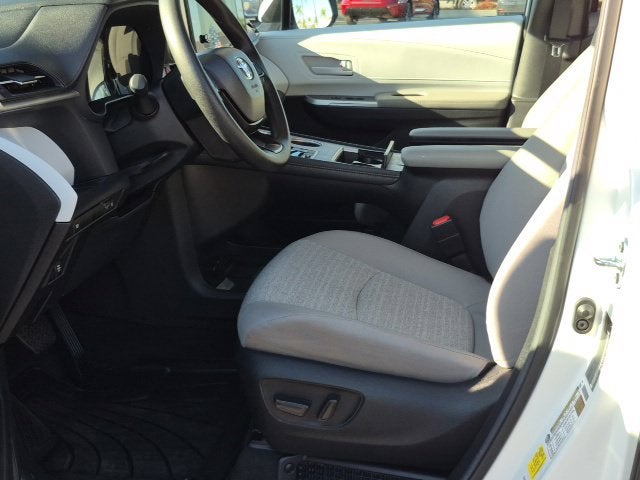 2026 Toyota Sienna LE 8 Passenger
