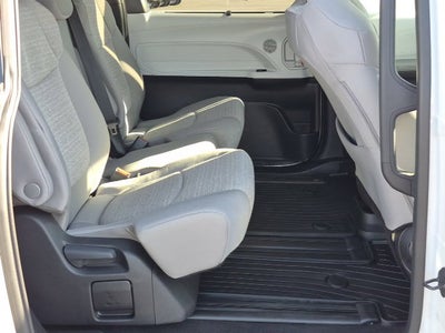 2026 Toyota Sienna LE 8 Passenger