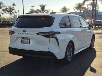 2026 Toyota Sienna LE 8 Passenger