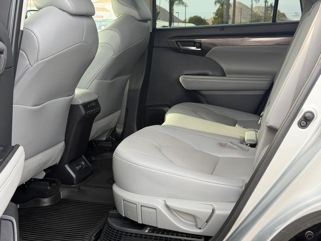 2021 Toyota Highlander Hybrid Limited