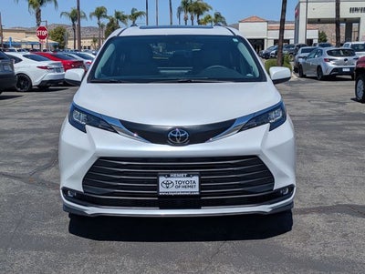 2026 Toyota Sienna XLE 8 Passenger