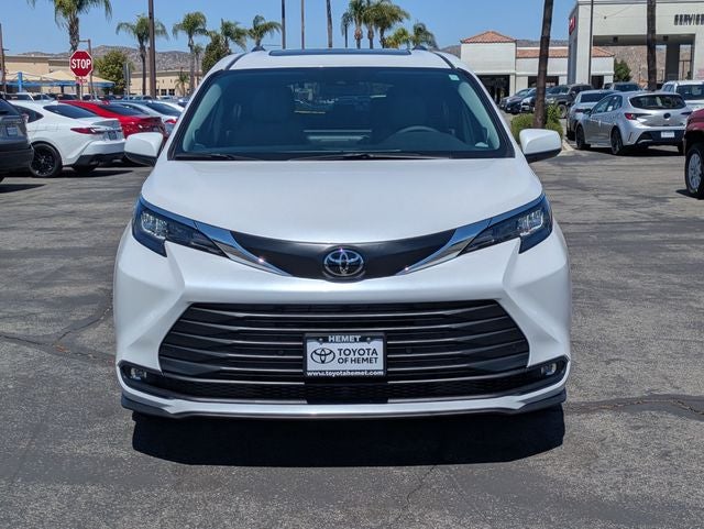2026 Toyota Sienna XLE 8 Passenger
