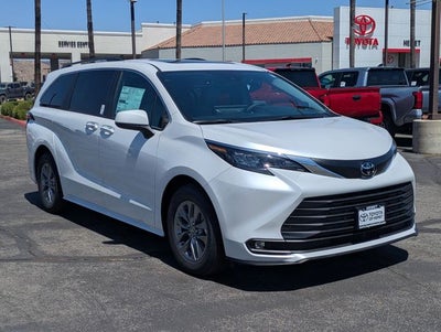 2026 Toyota Sienna XLE 8 Passenger