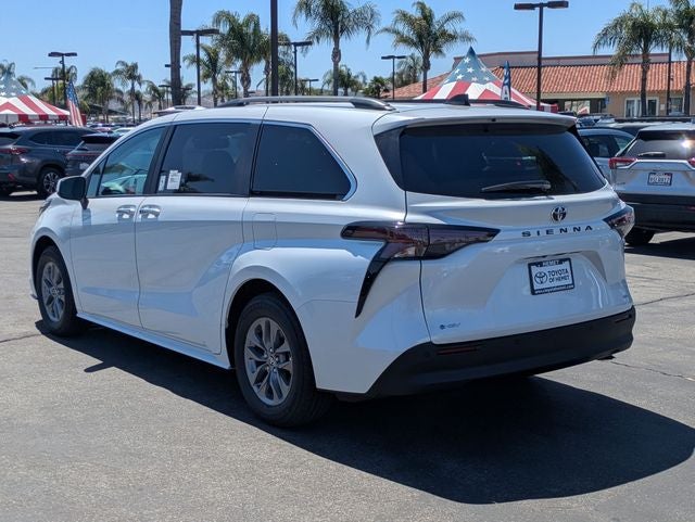 2026 Toyota Sienna XLE 8 Passenger
