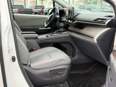 2023 Toyota Sienna XLE 7 Passenger