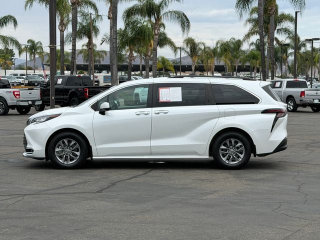 2023 Toyota Sienna XLE 7 Passenger