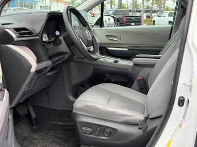 2023 Toyota Sienna XLE 7 Passenger