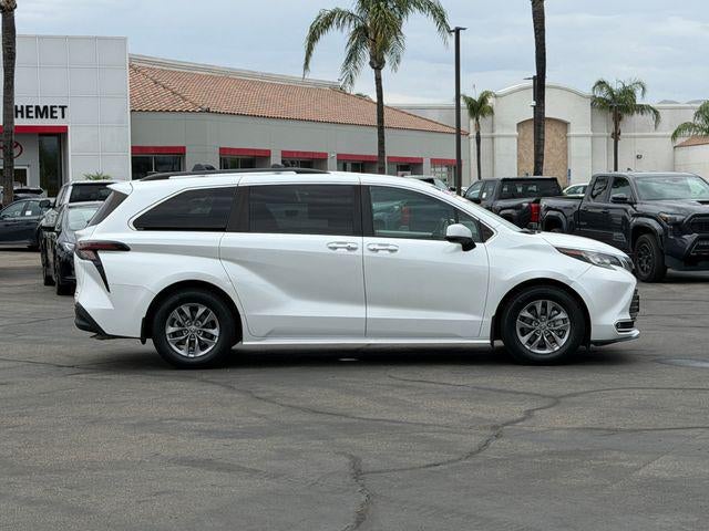 2023 Toyota Sienna XLE 7 Passenger