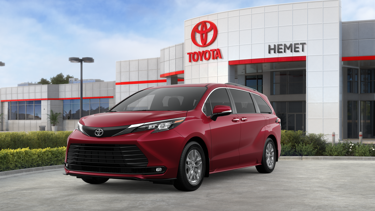 2026 Toyota Sienna XLE