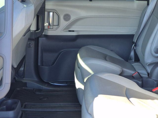 2021 Toyota SIENNA LIMITED Limited 7 Passenger