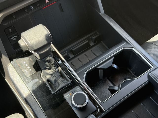 2022 Toyota TUNDRA 4X2 SR5