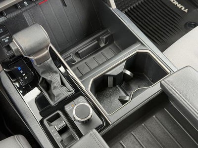 2024 Toyota TUNDRA 4X4 SR5