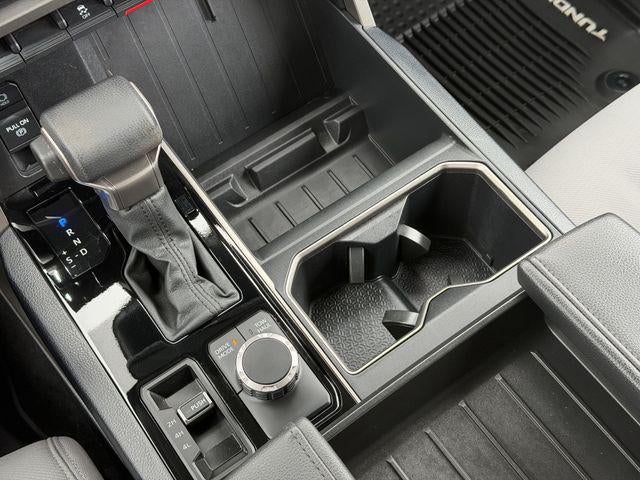 2024 Toyota TUNDRA 4X4 SR5