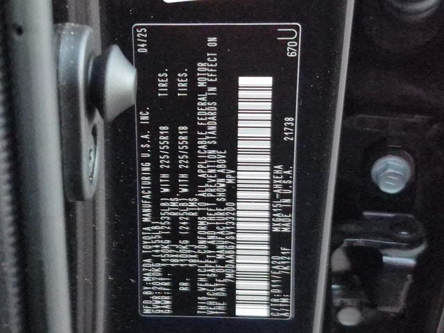 2025 Toyota Corolla Cross XLE