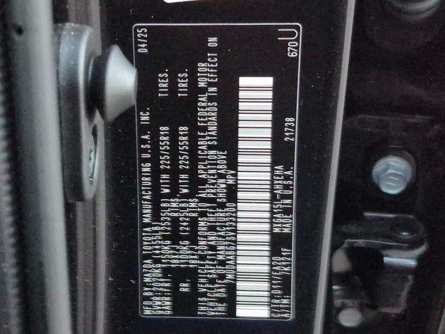 2025 Toyota Corolla Cross XLE