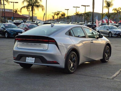 2024 Toyota PRIUS LE