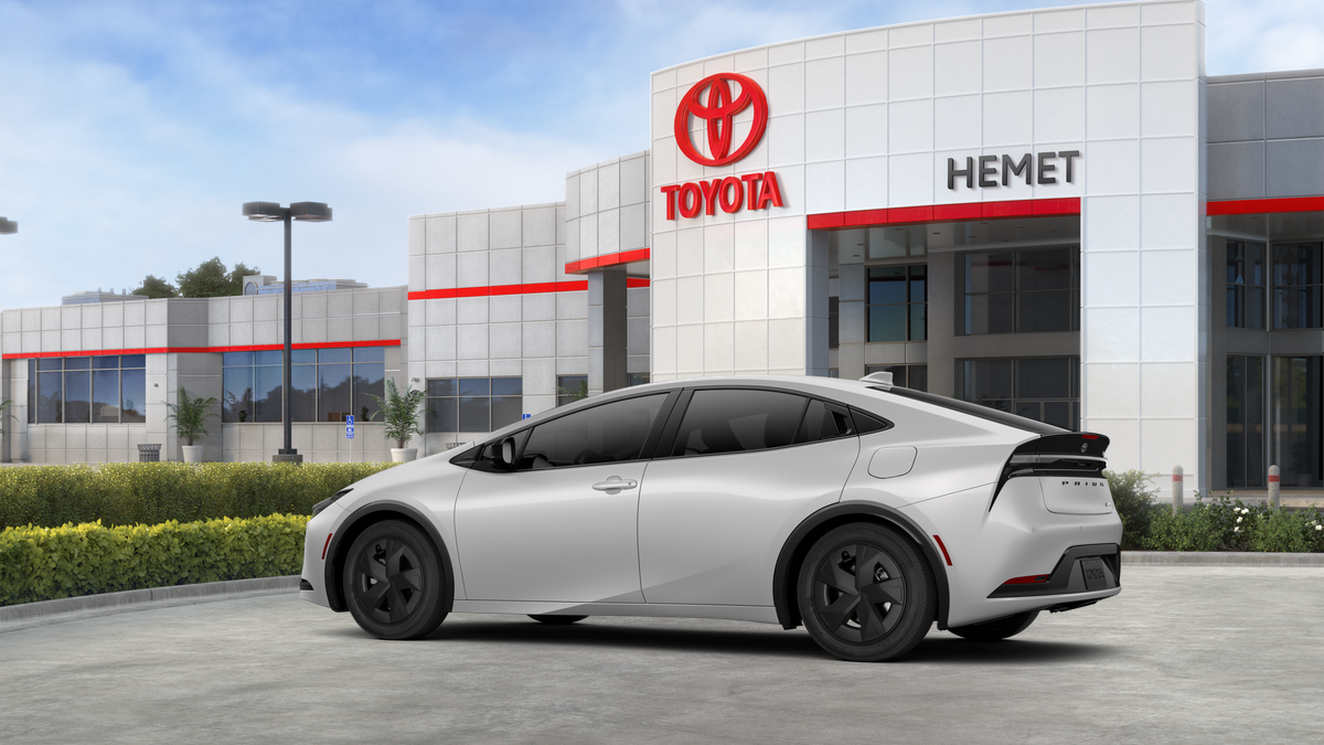 2026 Toyota Prius Plug-in Hybrid SE