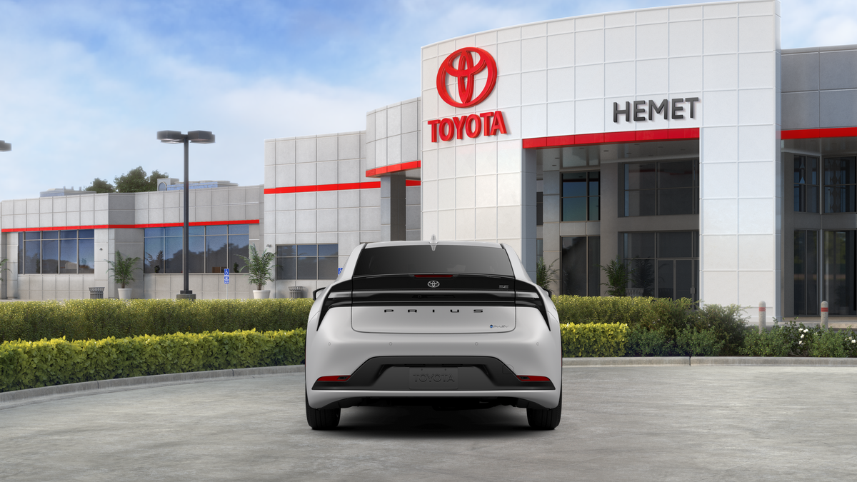 2026 Toyota Prius Plug-in Hybrid SE