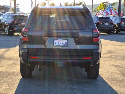 2025 Toyota 4RUNNER SR5