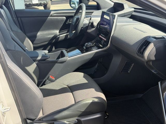 2025 Toyota bZ4X XLE