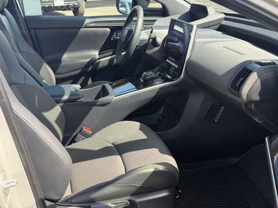 2025 Toyota bZ4X XLE