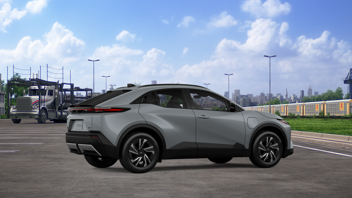 2027 Toyota C-HR SE