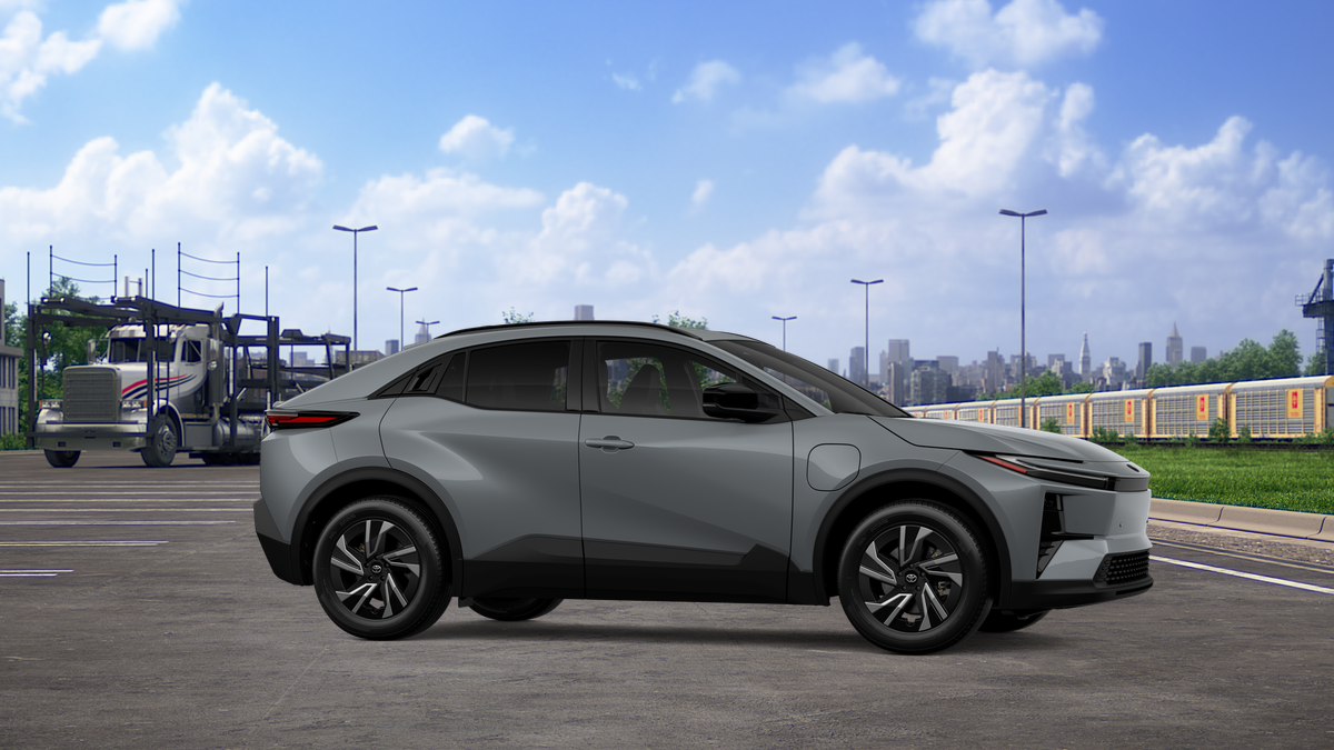 2027 Toyota C-HR SE