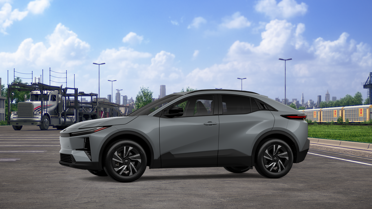 2027 Toyota C-HR SE