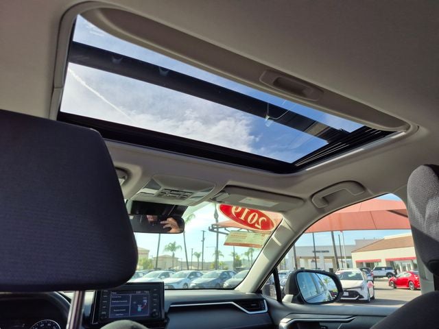 2019 Toyota RAV4 HYBRID XLE