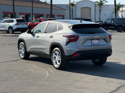 2025 Chevrolet Trax LS