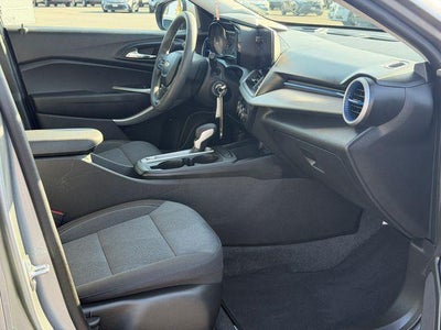 2025 Chevrolet Trax LS