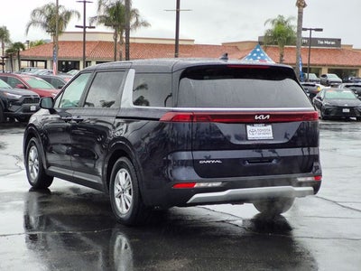 2024 Kia Carnival LX