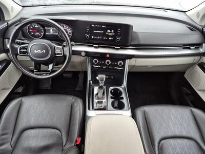 2024 Kia Carnival LX