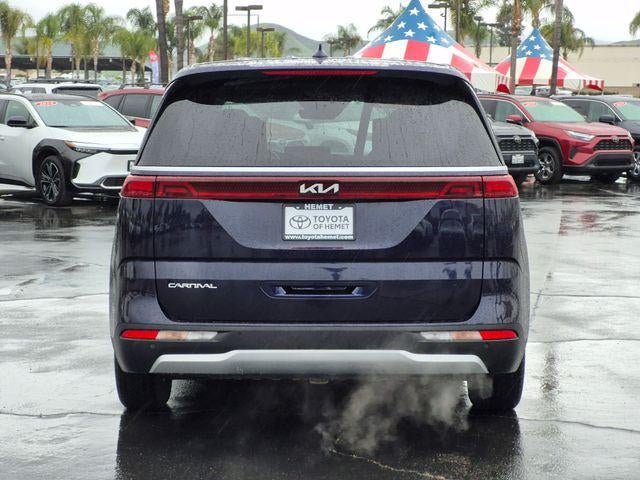 2024 Kia Carnival LX