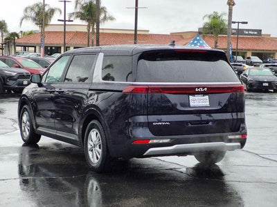 2024 Kia Carnival LX