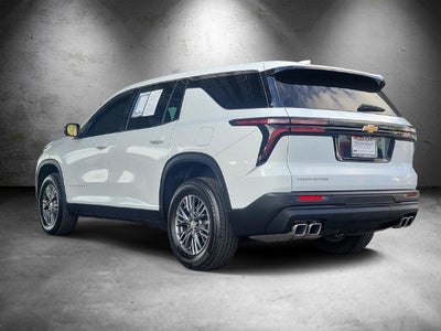 2024 Chevrolet Traverse LS