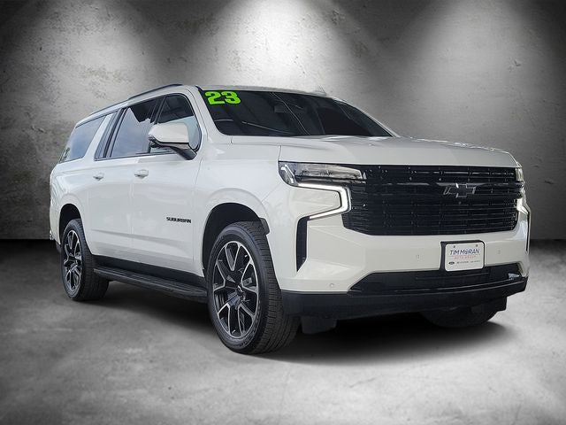 2023 Chevrolet Suburban RST