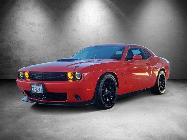 2017 Dodge Challenger 392 Hemi Scat Pack Shaker