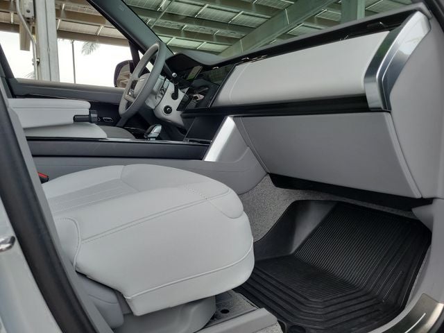 2024 Land Rover Range Rover SV