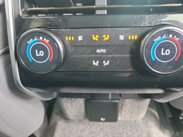 2024 Land Rover Range Rover SV