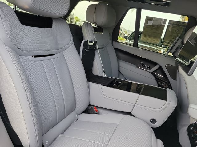 2024 Land Rover Range Rover SV