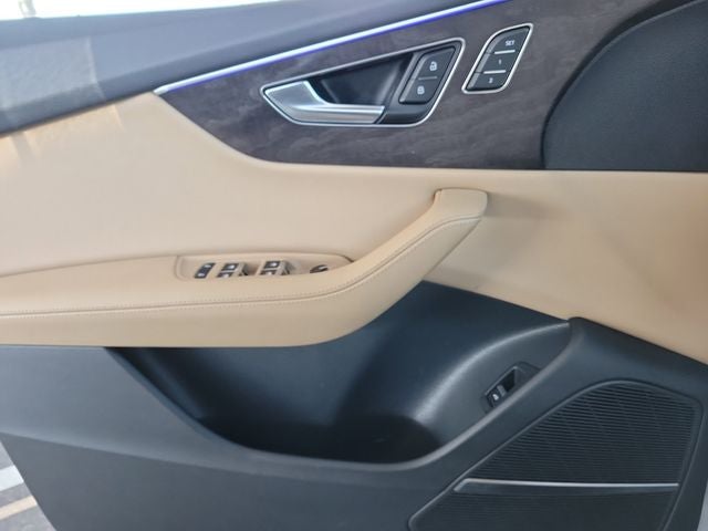 2023 Audi Q8 55 Premium Plus quattro
