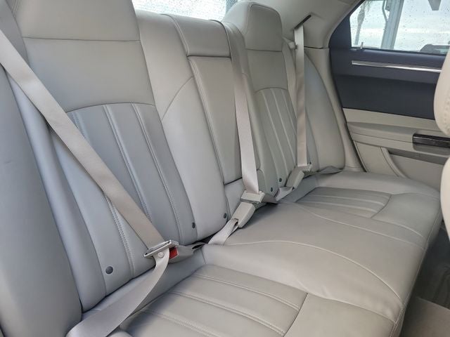 2006 Chrysler 300C Base