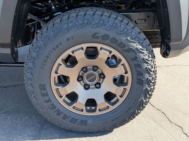 2026 Toyota Tacoma i-FORCE MAX Tacoma Trailhunter