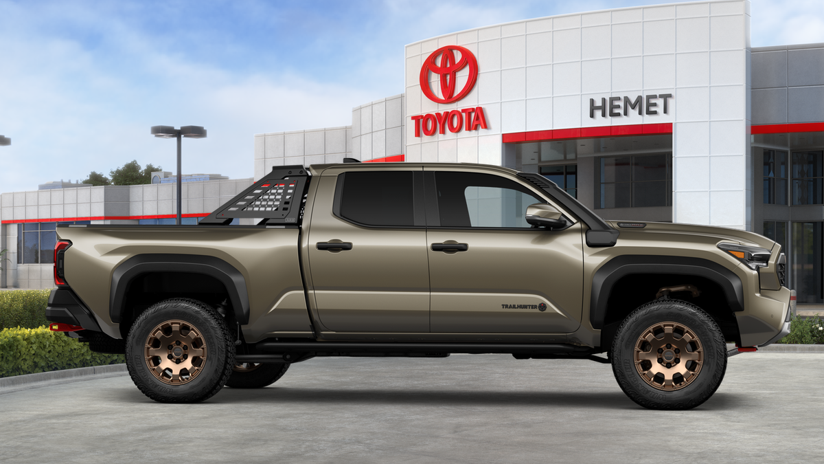 2026 Toyota Tacoma i-FORCE MAX Tacoma Trailhunter