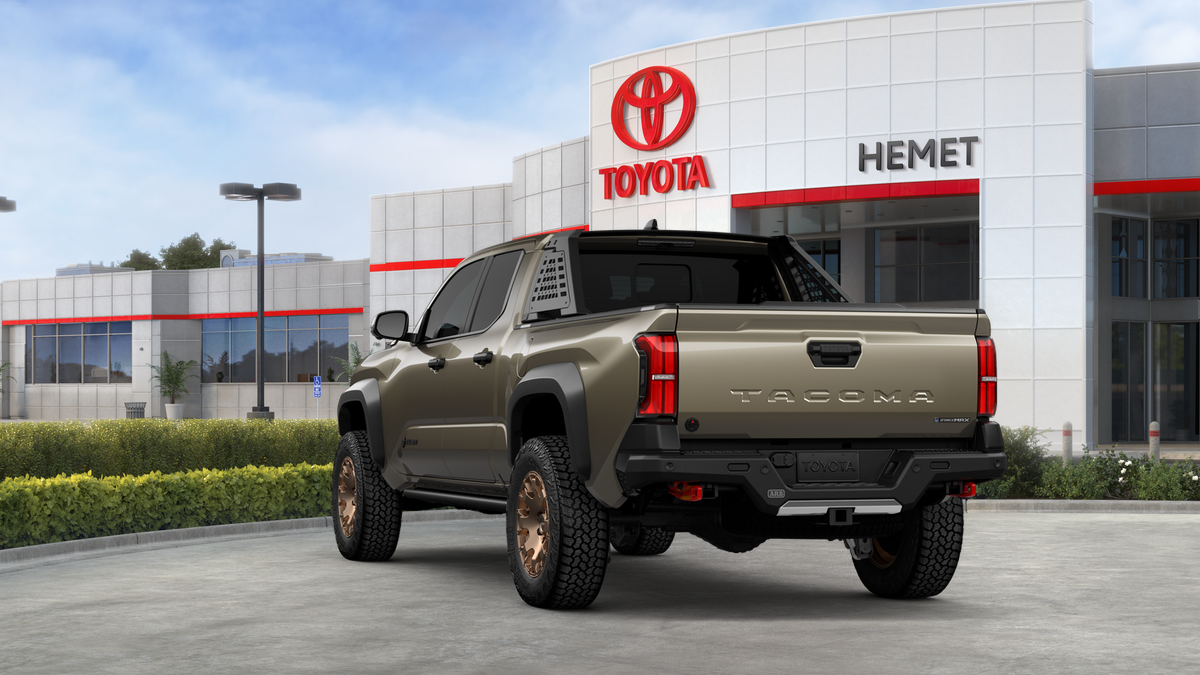 2026 Toyota Tacoma i-FORCE MAX Tacoma Trailhunter