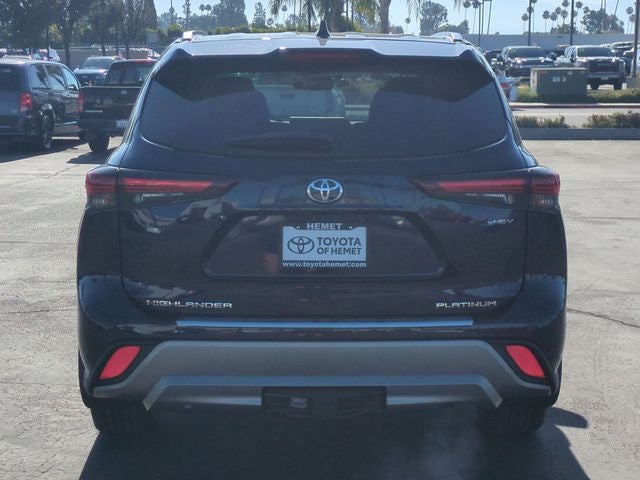 2026 Toyota Highlander Hybrid Platinum