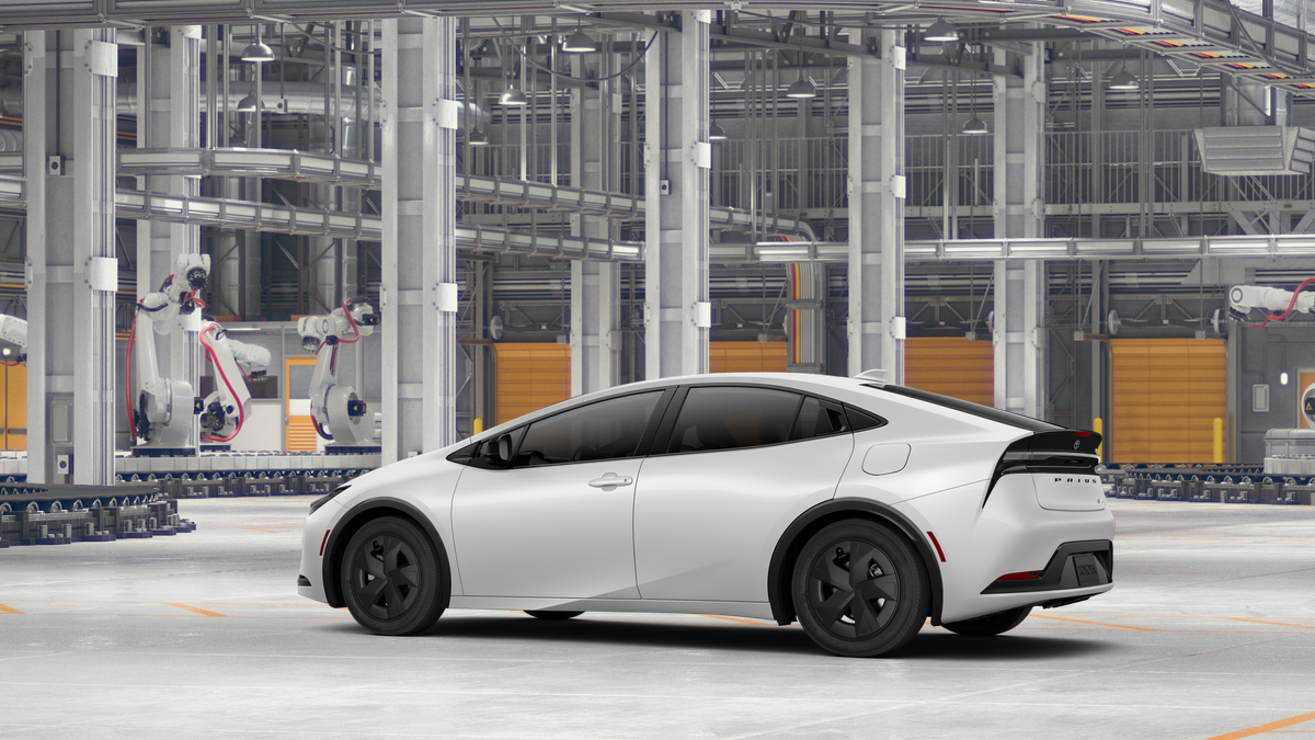 2027 Toyota Prius Plug-in Hybrid SE