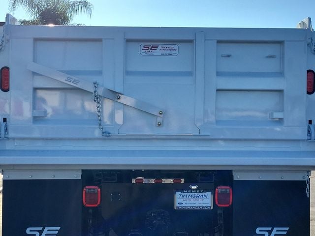 2027 Ford F-650SD Base DRW