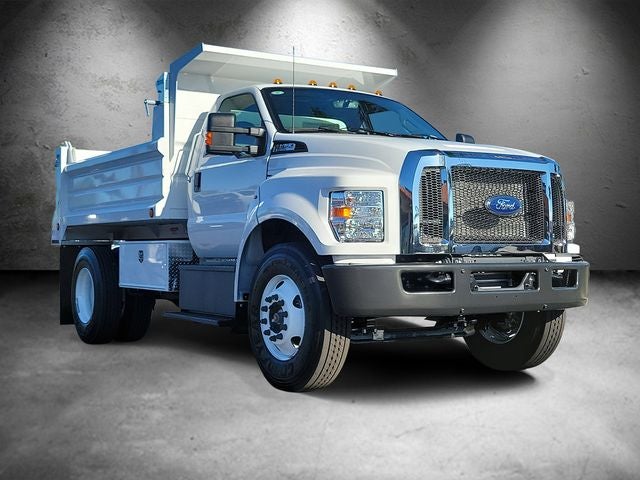 2027 Ford F-650SD Base DRW